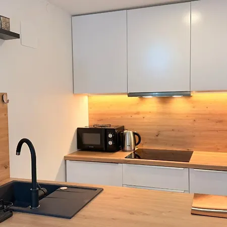 - Family Jurcek クラーニ