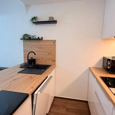 - Family Jurcek * クラーニ