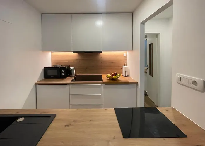 - Family Jurcek * クラーニ