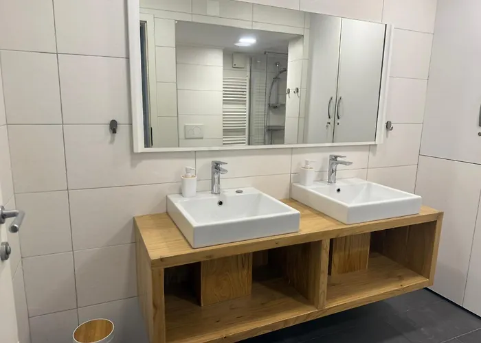 アパート - Family Jurcek